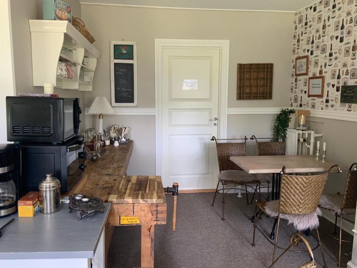 Bed and Breakfast Den Gamle Apotekergaard Hong Exterior foto