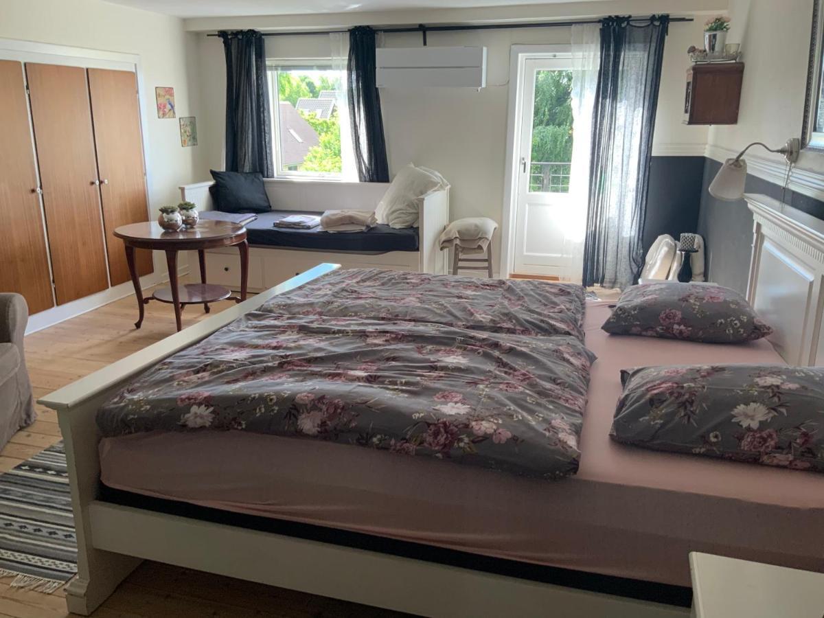 Bed and Breakfast Den Gamle Apotekergaard Hong Exterior foto